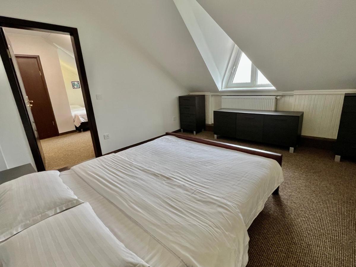 Карпатський Затишок Holiday park *